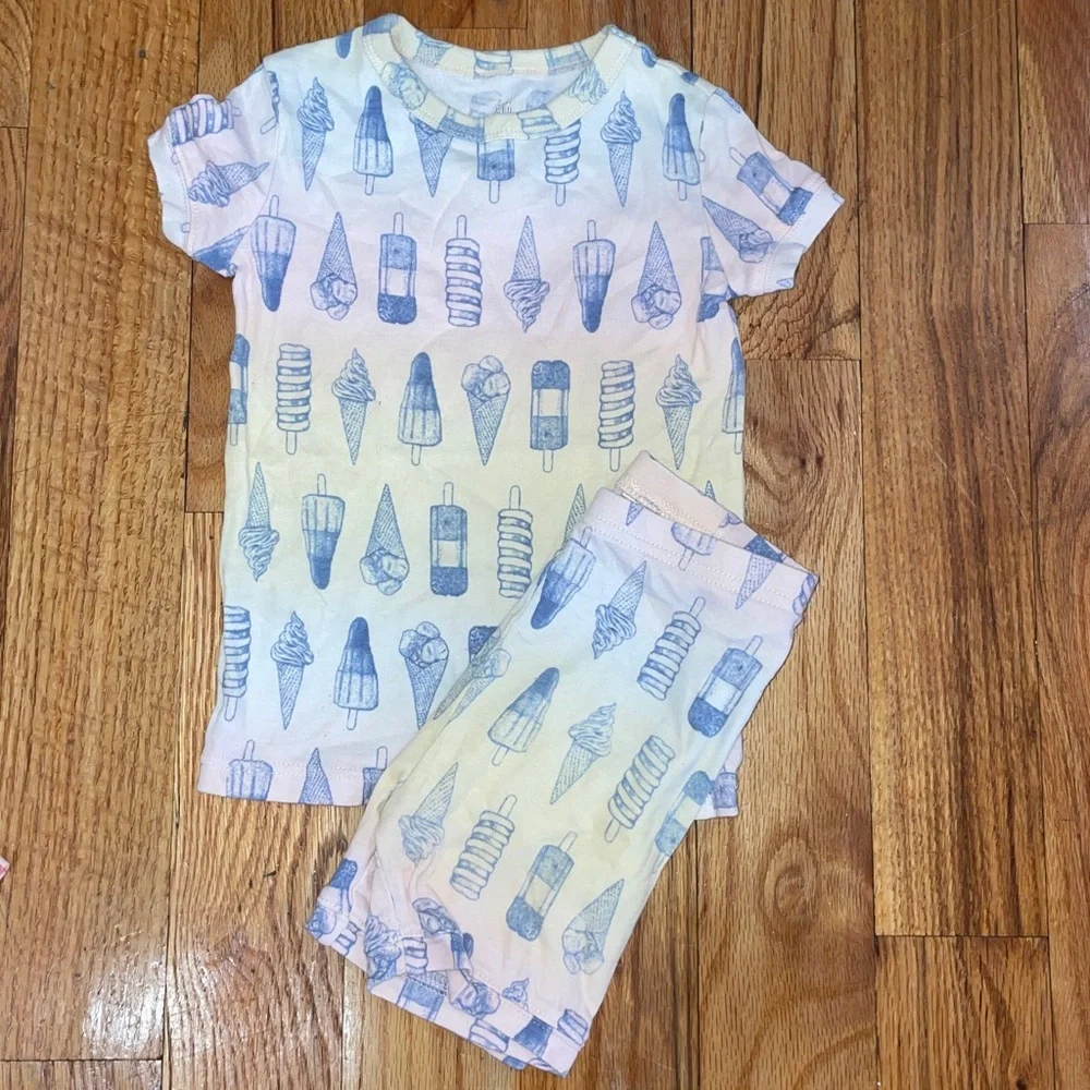 12 pcs GAP / OLD NAVY Kids 100% cotton Pajamas , short sleeve w shorts Unisex